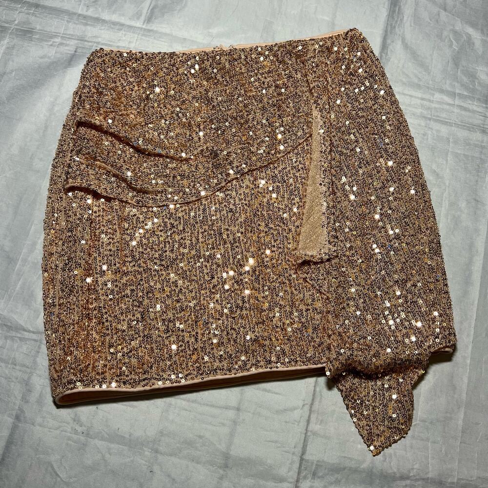 LE LIS Sequin Skirt S NWOT